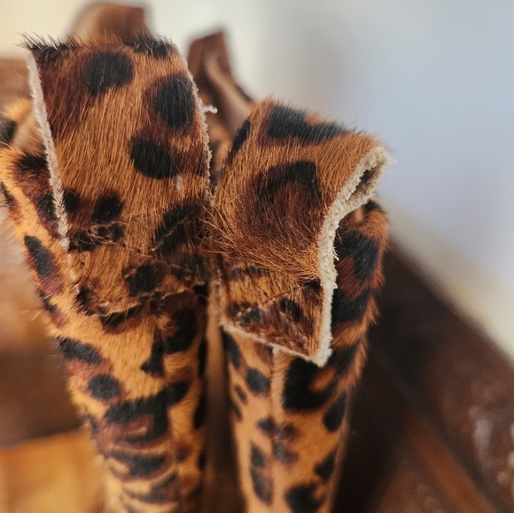 NWOT $329 BILL BLASS Women's Brown Calf Hair Leopard Knee High Boots Size 8.5M - Picture 5 of 10
